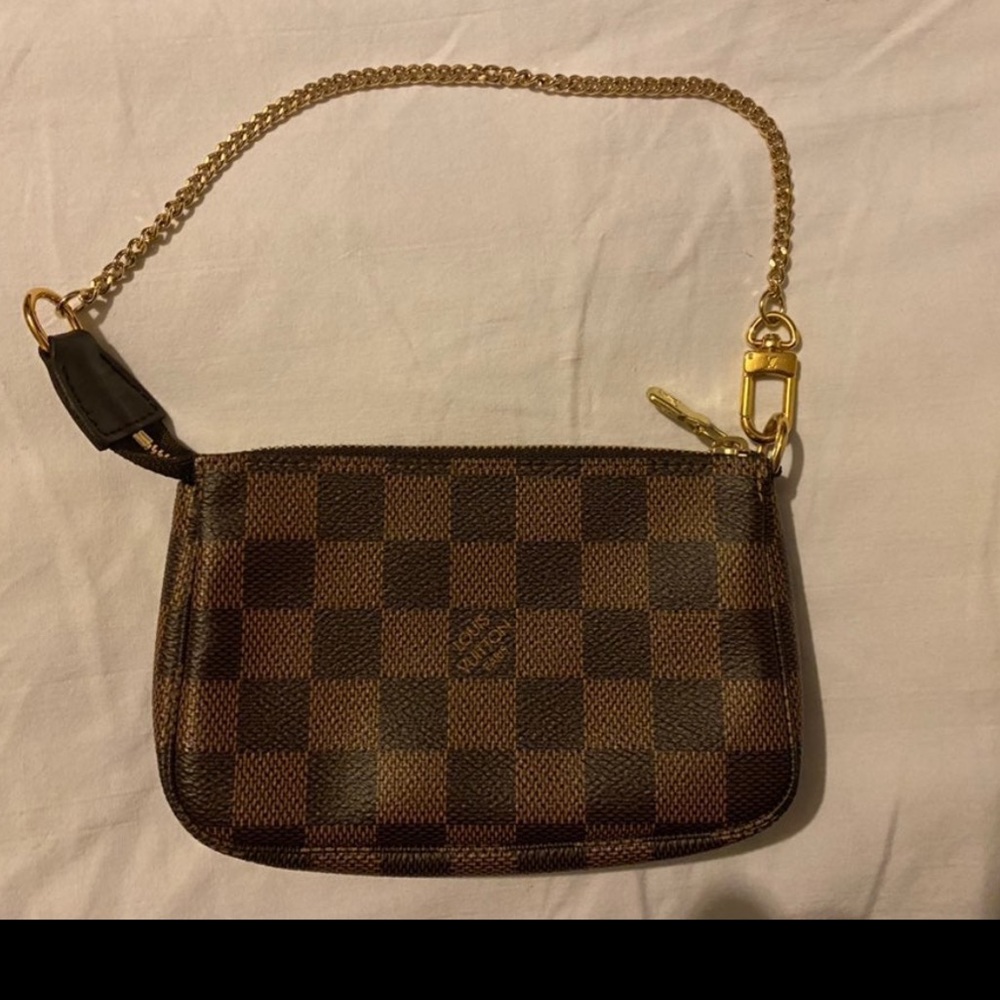 Louis Vuitton Authentic Mini pochette,come with the box and dustbag readytoship